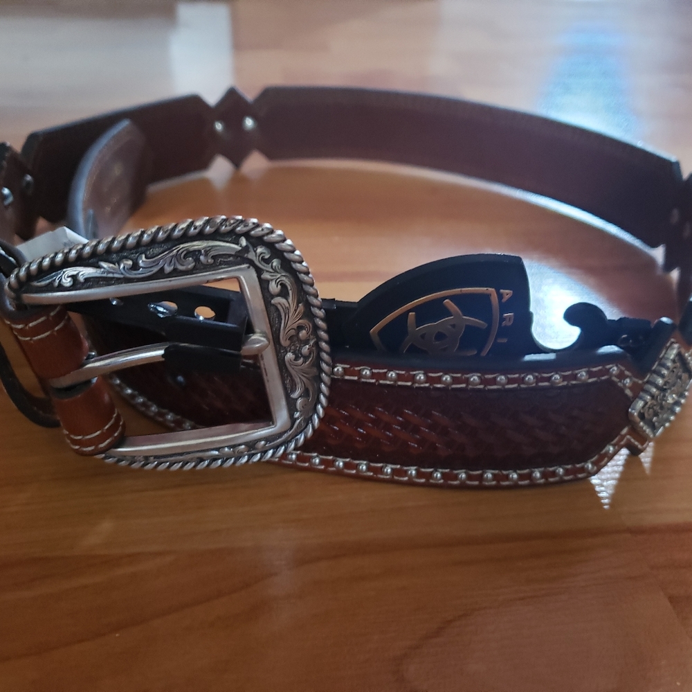 Men's Ariat Leather Tooled Rodeo Rhonestone Belt N